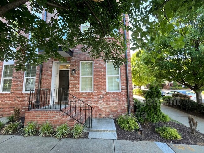 Building Photo - 808 Seigle Point Dr