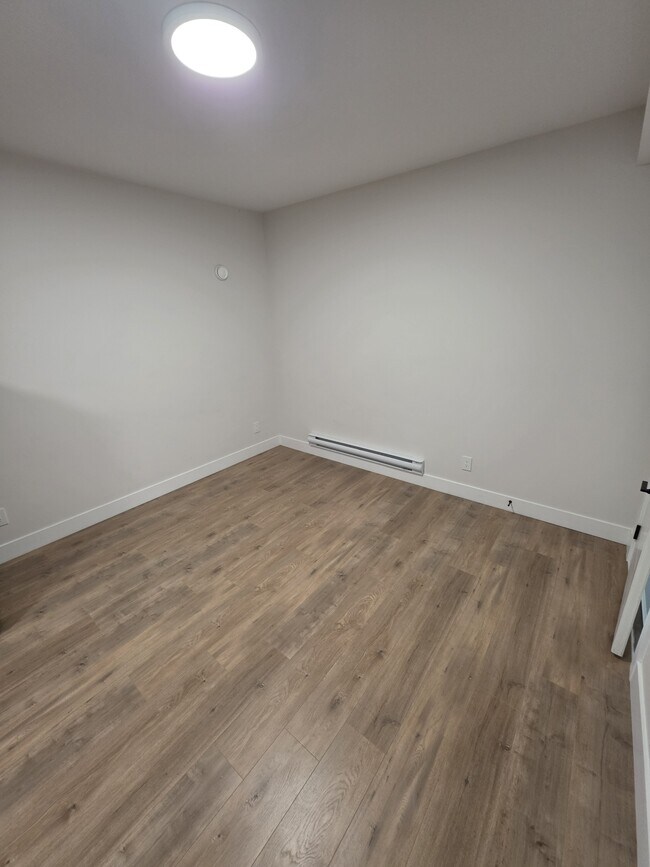 Building Photo - 46143 Crestview Dr