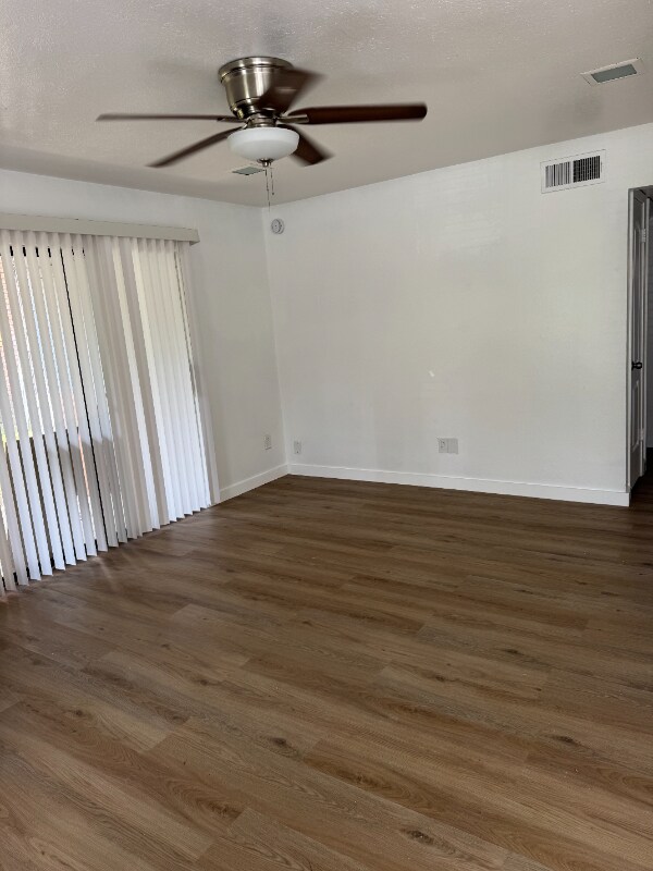 Foto del edificio - 5500 Lakeview Pkwy