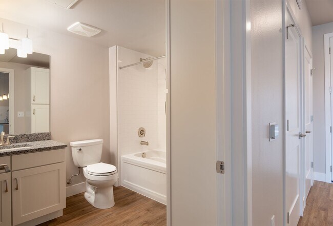 Foto del edificio - 1 Bed Luxury Apartment in Old Sawmill District - Missoula, MT