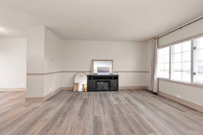 Building Photo - 836 Lily Cache Ln