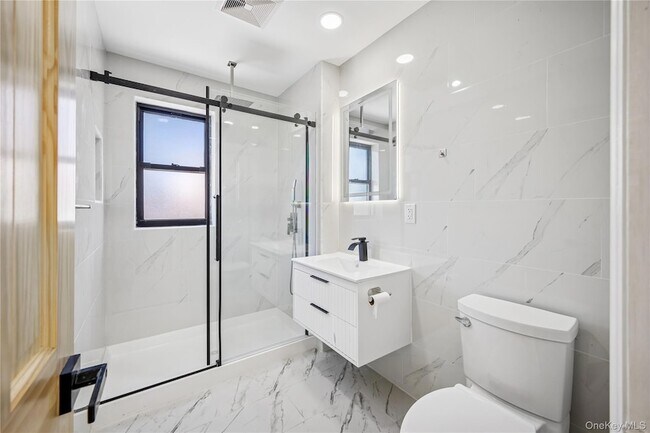 Foto del edificio - 32-50 87th Street Unit