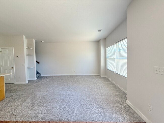 Foto del edificio - 4376 Prestige Point