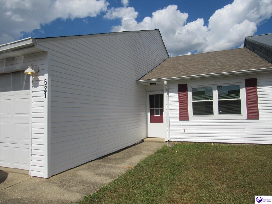 521 Independence Ct, Radcliff, KY 40160 Townhome Rentals in Radcliff