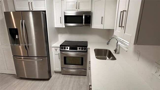 Foto del edificio - 216 NW 12th St