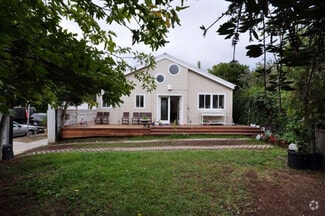 Building Photo - 903 5th Ave