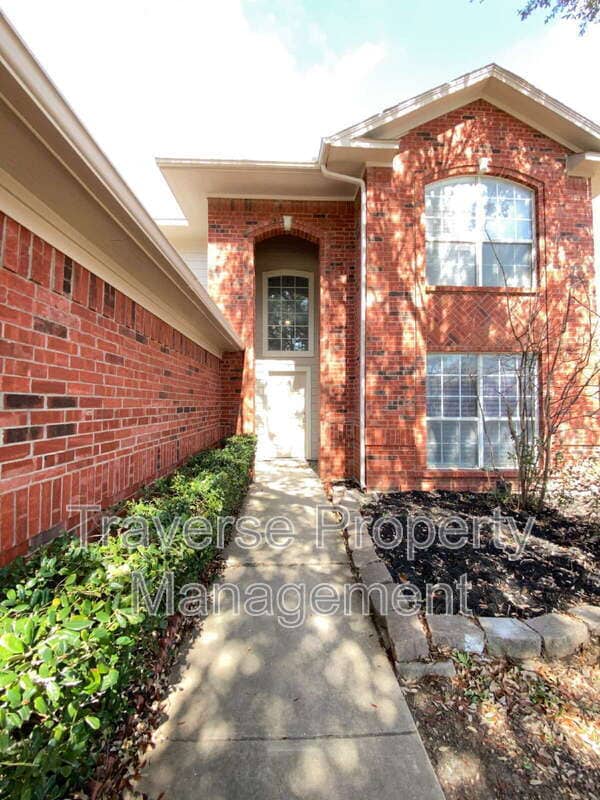 Building Photo - 5204 Vista Verde Dr