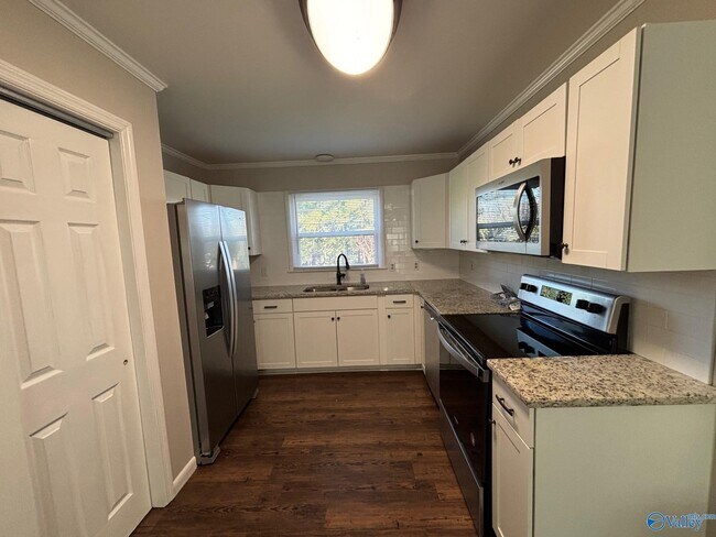 Foto del edificio - 2803 Hester Ln NW