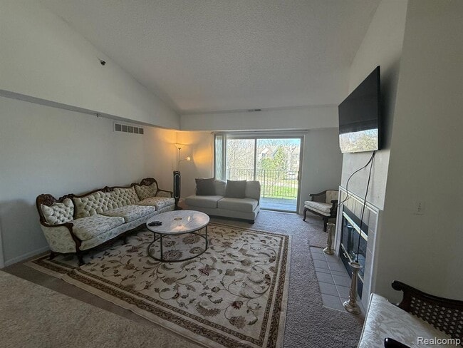 Building Photo - 12303 Pinehurst Ln