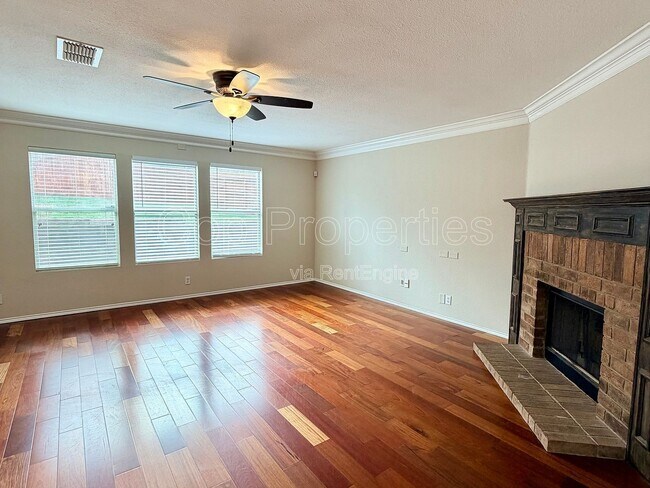 Foto del edificio - 25526 Gold Yarrow