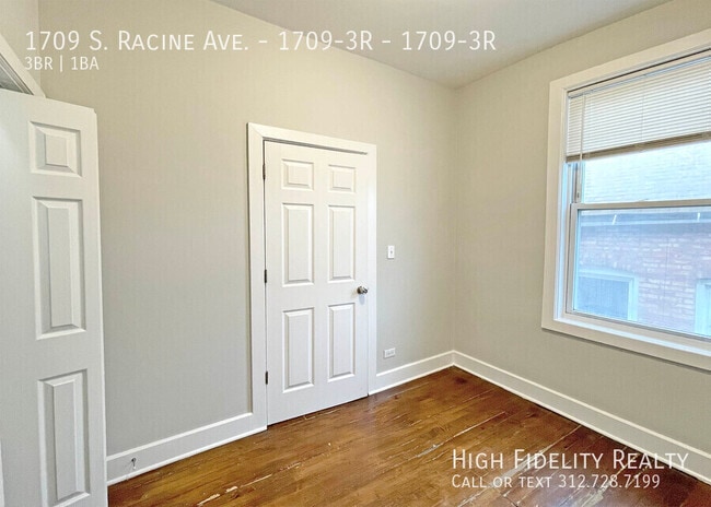Building Photo - 1709 S Racine Ave