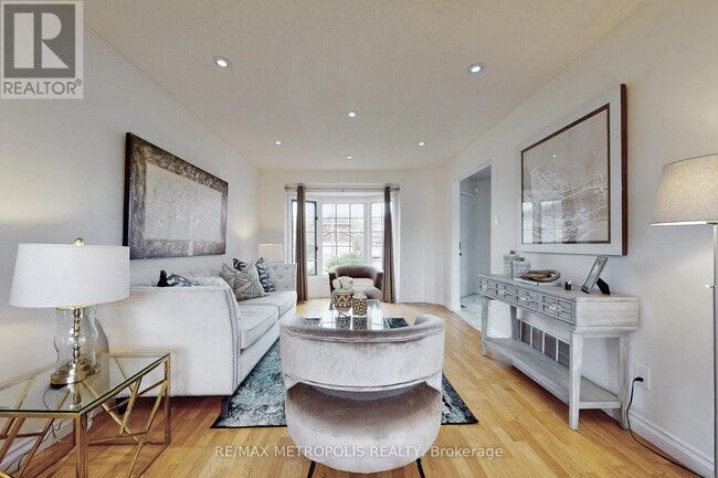 Building Photo - 42 Grantown Ave