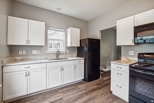 Foto del edificio - 3 Bedroom single family home in Raleigh