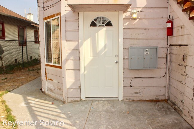 Building Photo - 1 br, 1 bath House - 620 Porter Street #3