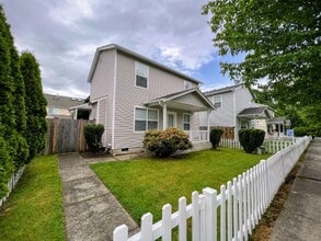 Building Photo - 4835 42nd Ln SE