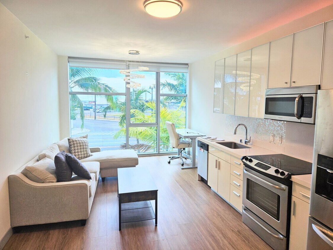 Primary Photo - Townhomes at the Collection Kakaako Furnis...