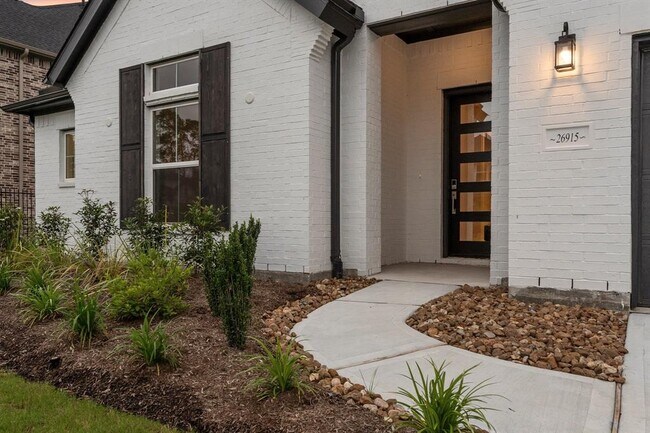 Foto del edificio - 26915 Longwood Ledge Ln
