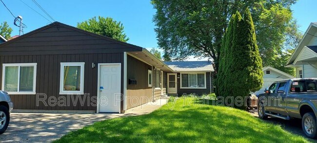 Foto del edificio - 4406A SE 36th Pl