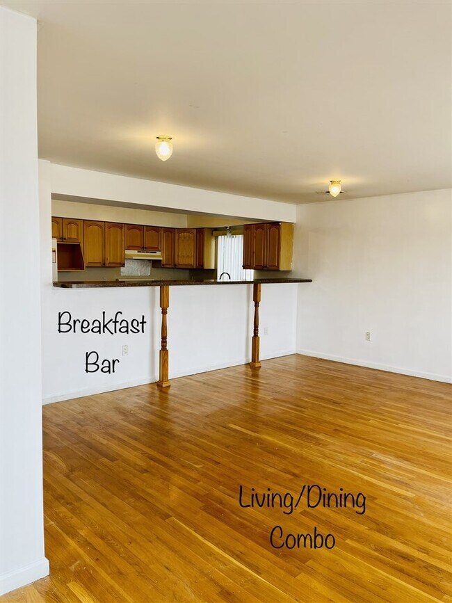 Building Photo - 640 Liberty Ave