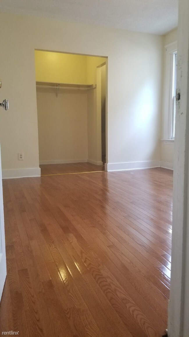 Foto del edificio - 2 br, 1 bath Apartment - 336 Edgewood Ave #3