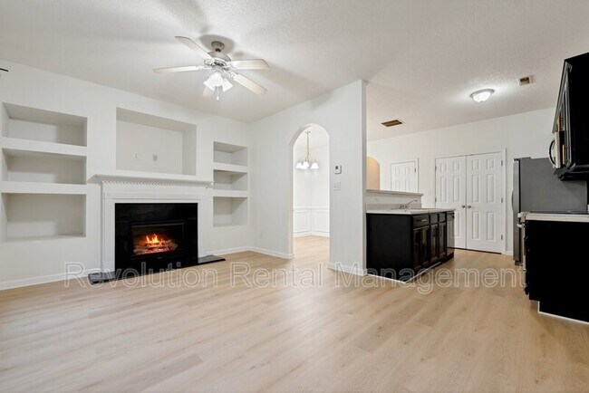 Building Photo - 8520 Kaden Dr
