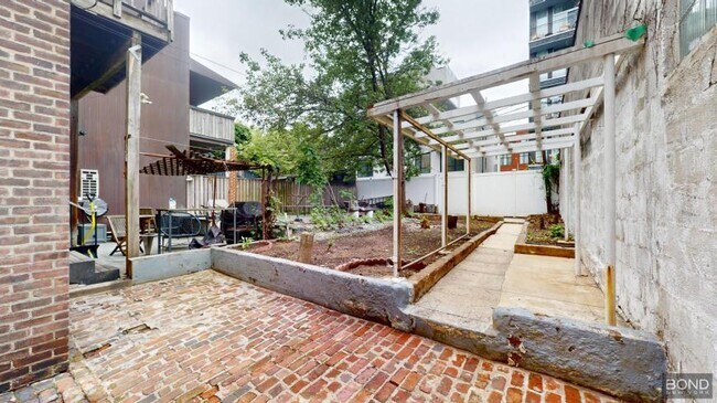 Building Photo - 2 bedroom in BROOKLYN NY 11211