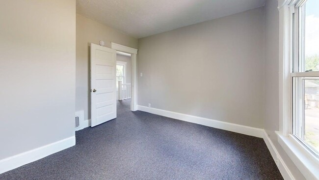 Building Photo - 1074 Johnston St