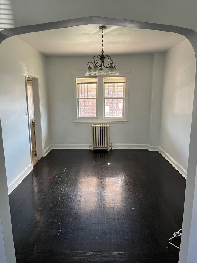 Building Photo - 17 N Tremont Rd