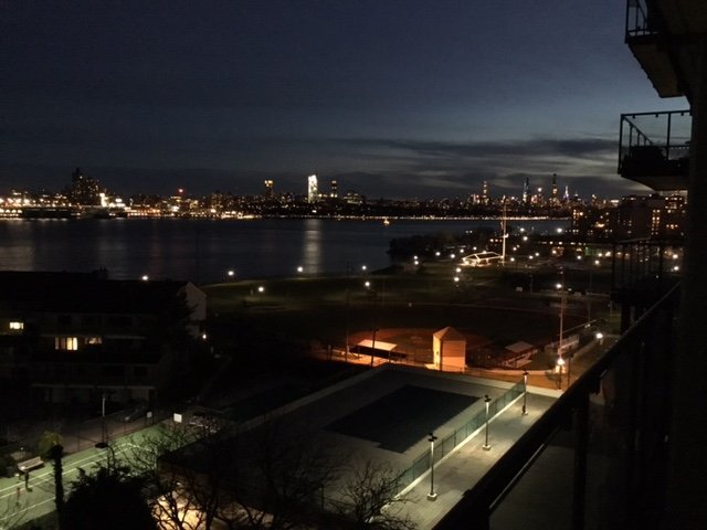 Foto del edificio - 1203 River Road Apt #8F, Edgewater, NJ 070...