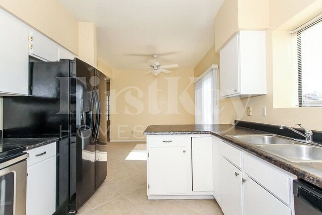 Foto del edificio - 18649 N 42nd Ave