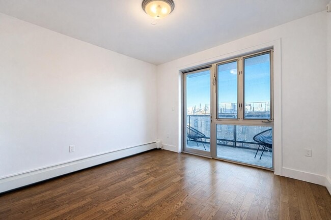 Building Photo - 143 Skillman Ave