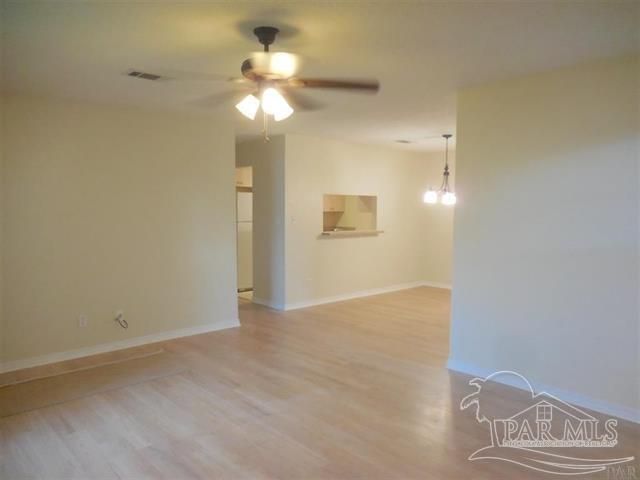 Foto del edificio - 6879 Kapok Dr