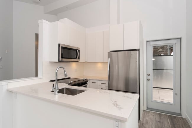 Building Photo - 2 Bedroom 2 Bath Unit in Austin Heights