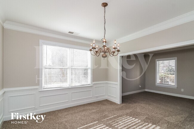 Foto del edificio - 204 Birch Hill Ct