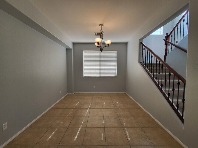 Foto del edificio - 1620 Orange Daisy Pl