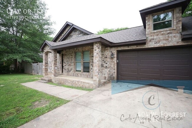 Building Photo - 404 W. Forrest-