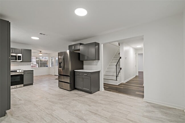 Foto del edificio - 5303 Lookout Mountain Dr