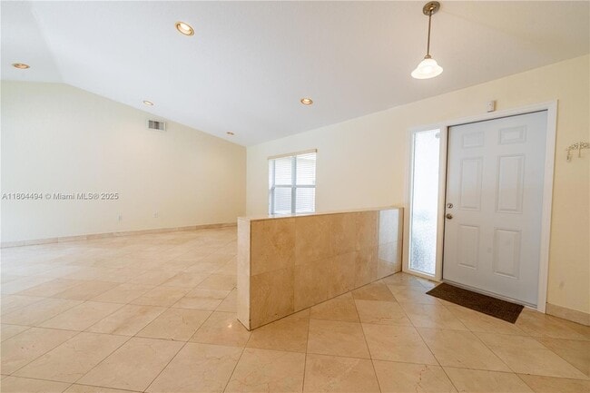 Building Photo - 1840 SW 135th Way