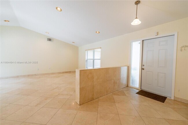 Foto del edificio - 1840 SW 135th Way