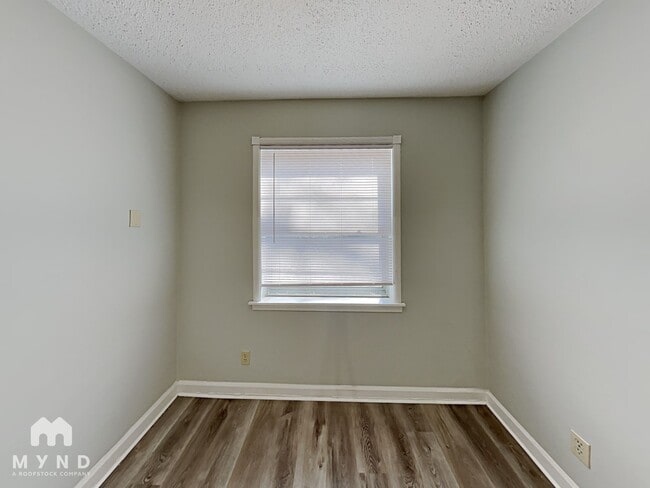 Foto del edificio - 3056 Darrow St