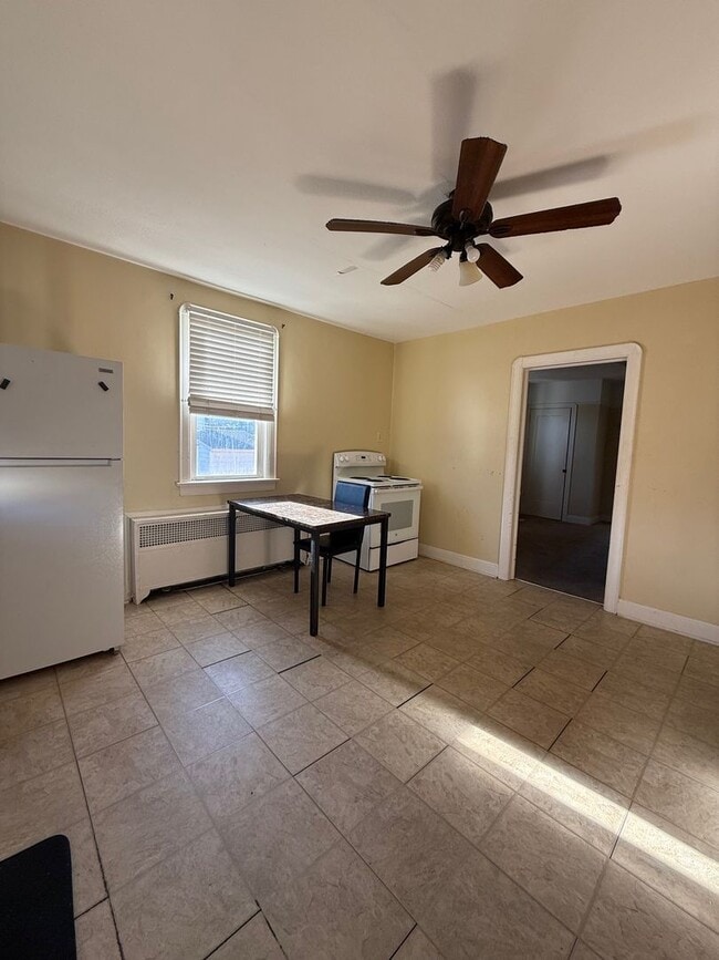 Building Photo - 438 Euclid Ave