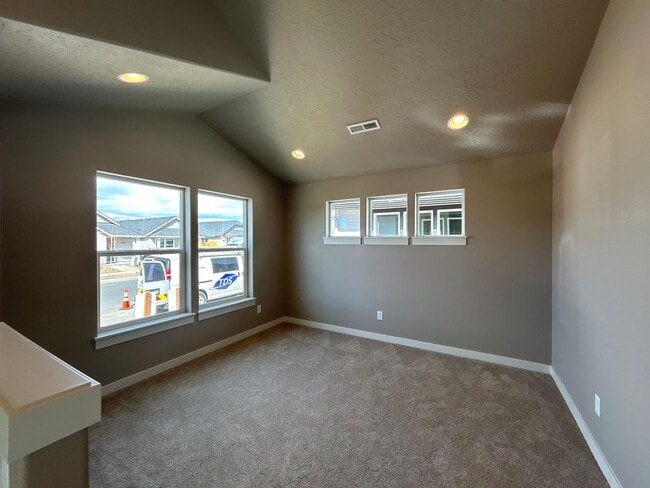 Foto del edificio - 3 Bedroom / 2 Bathroom Home in NW Redmond