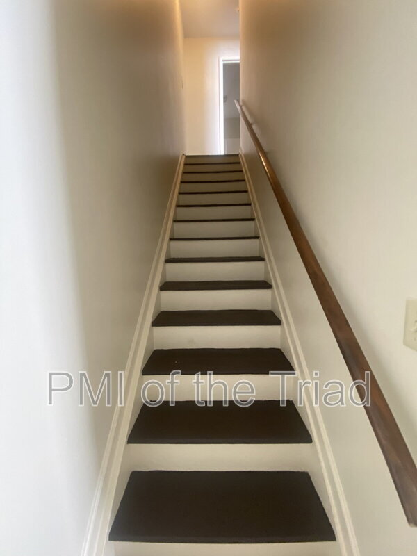 Foto del edificio - 309 Swing Dairy Rd