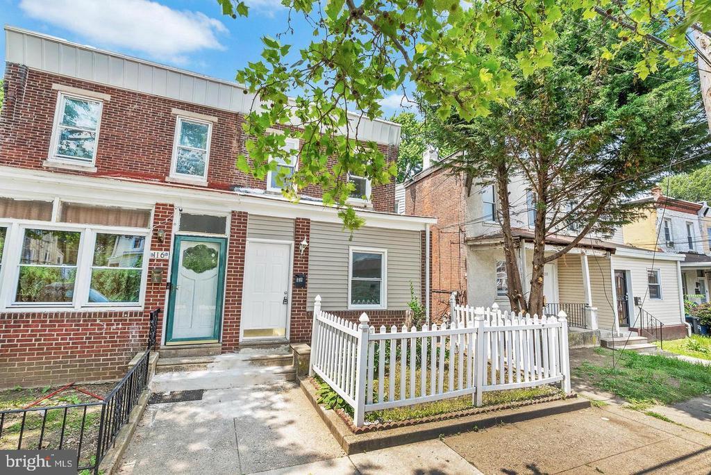 Foto principal - 118 N 2nd St