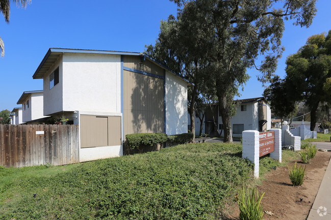 Building Photo - Country Airre Apartments