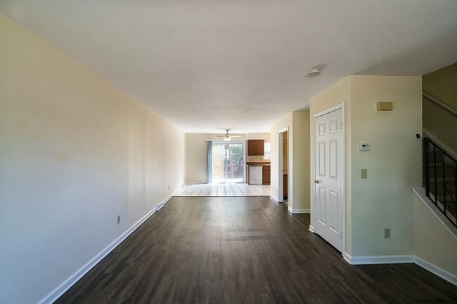 Building Photo - 15 Woodridge Cir