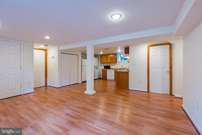 Foto del edificio - 7814 Garland Ave