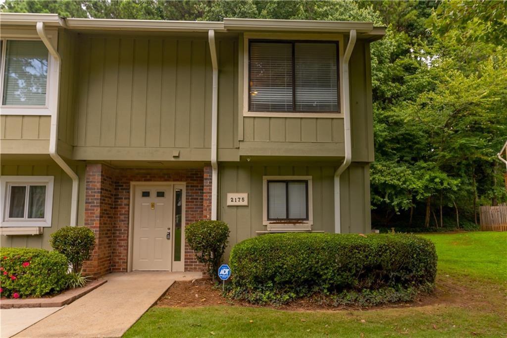 Primary Photo - 2175 Surrey Ct