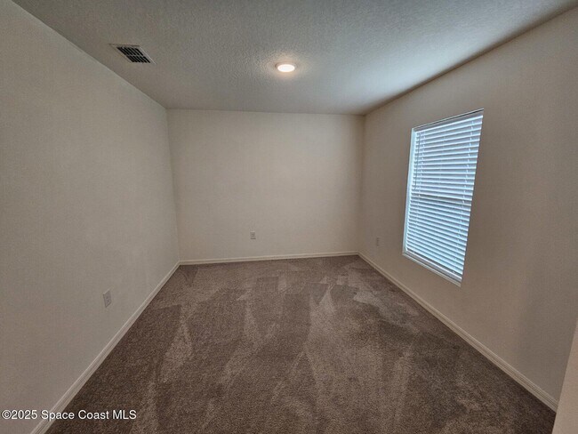 Foto del edificio - 1390 Vander Ave SE