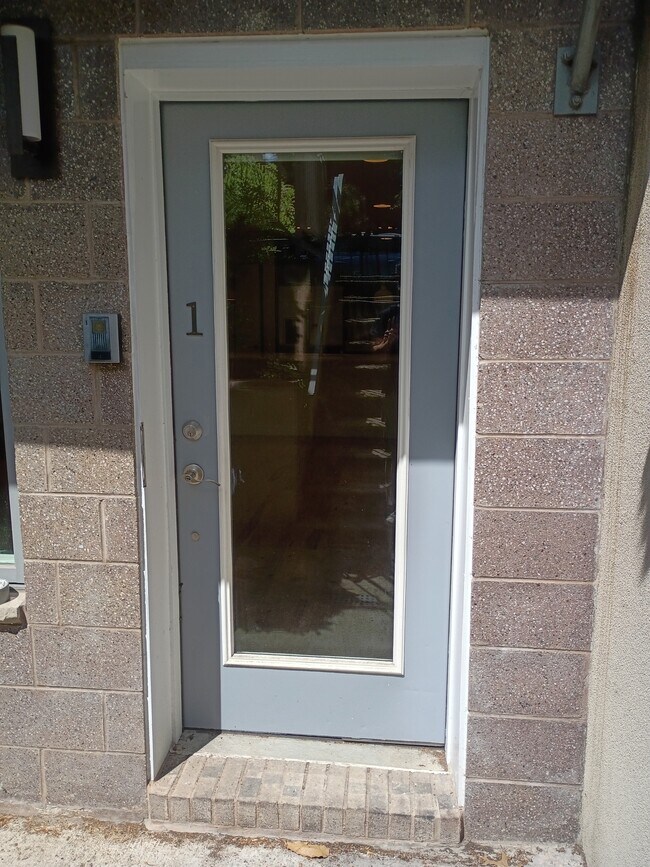 Foto del edificio - 2214 11th St NW
